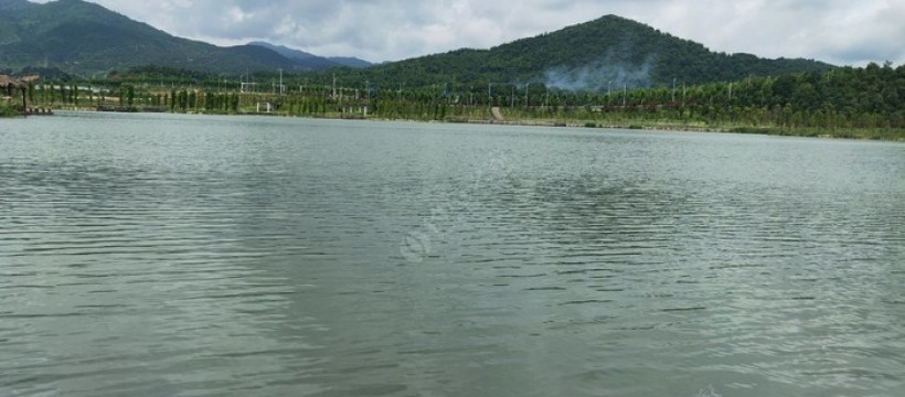 仙岭湖垂钓照片
