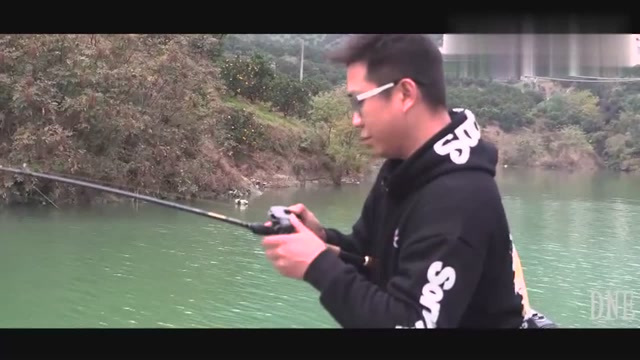 【视频】中鱼七杀中鳡鱼#身边的正能量# 路亚钓鱼视频_视频封面