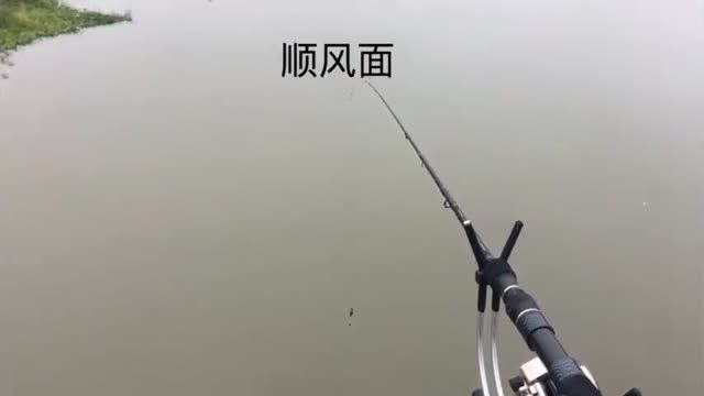 【视频】冬季桥筏钓鱼准确选择风向，更容易观察竿梢的动作_视频封面